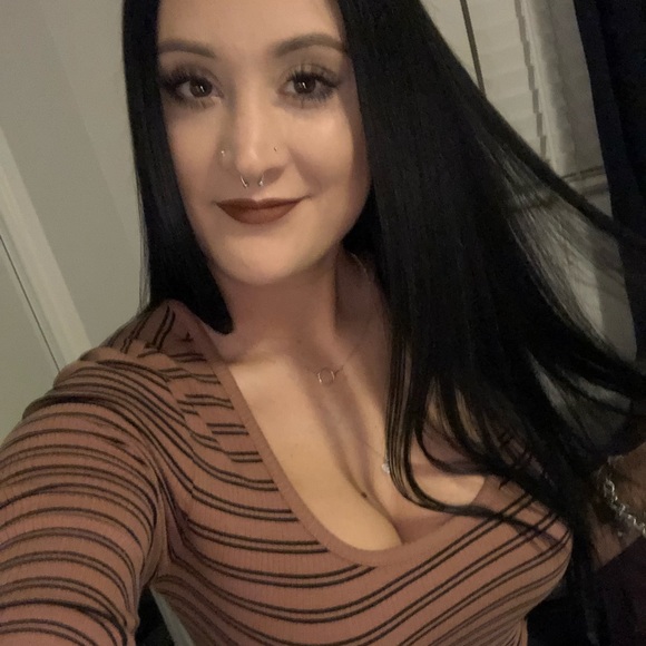 Meet your Posher, Angela - Picture 1 of 1